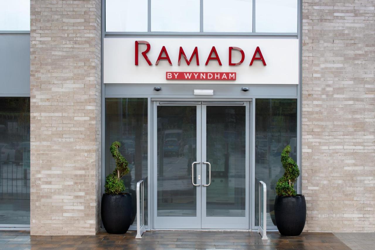 Ramada By Wyndham Leeds East Hotel Kültér fotó
